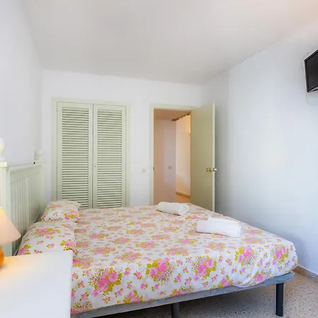 Ferrera Apartment *