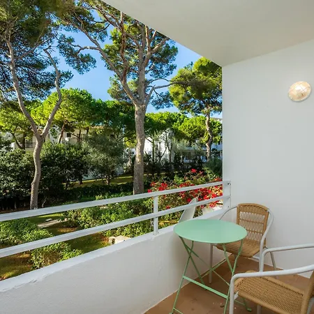 Ferrera Apartment *